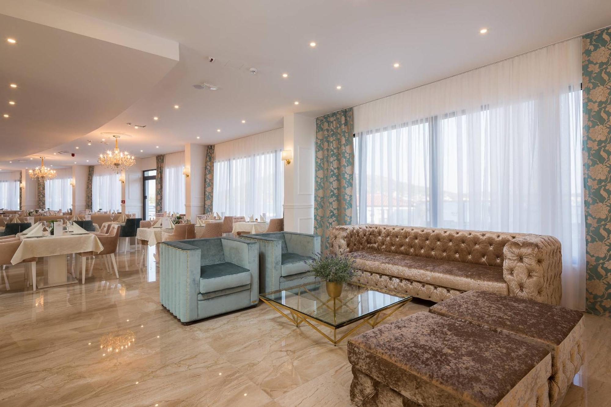 Hotel Perla Rogoznica  Bagian luar foto