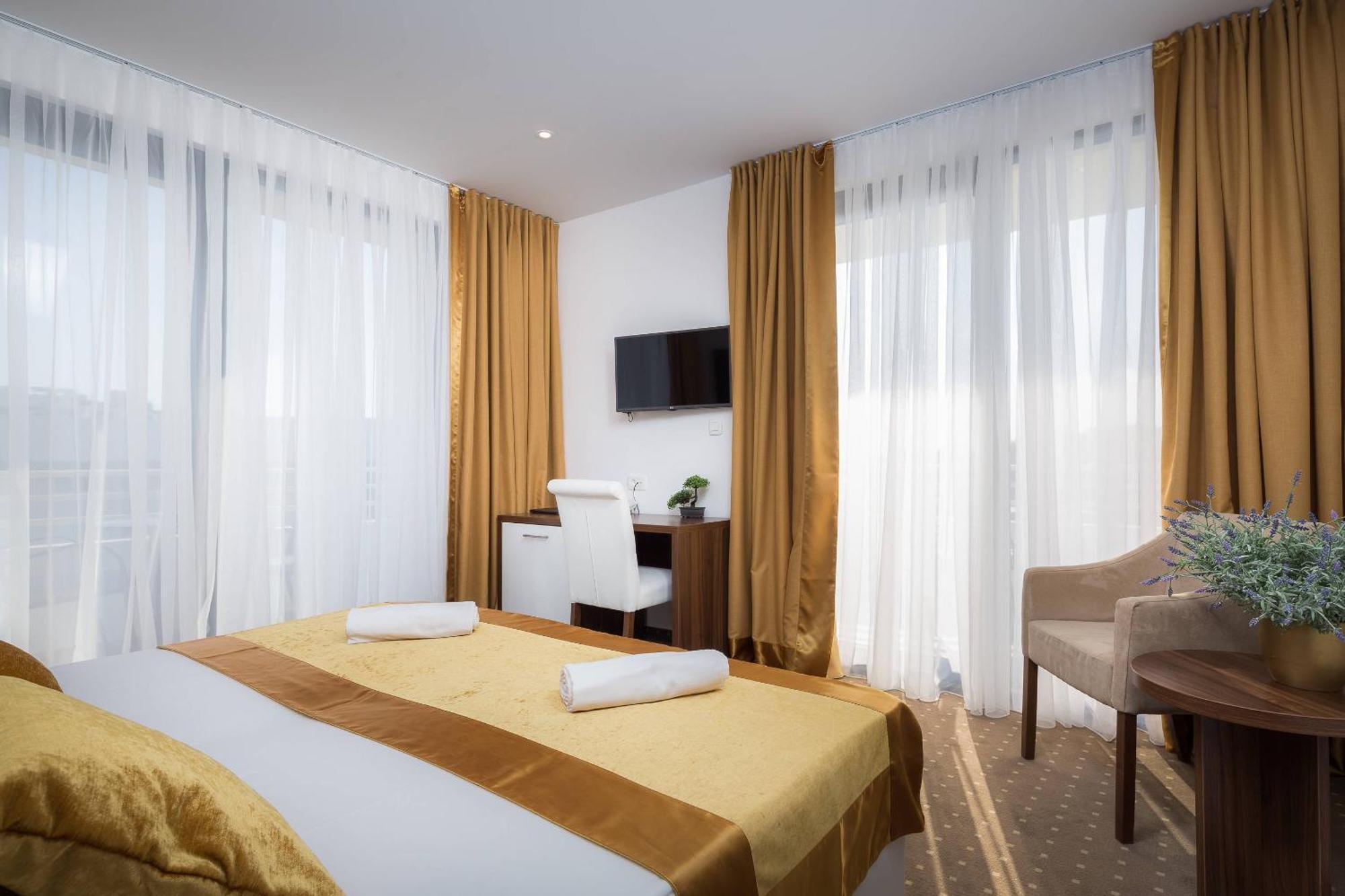 Hotel Perla Rogoznica  Bagian luar foto