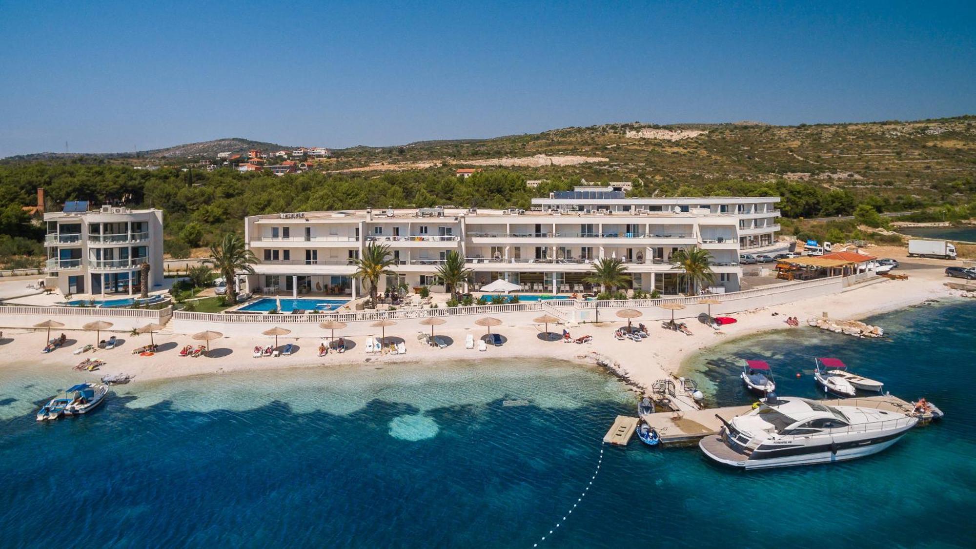 Hotel Perla Rogoznica  Bagian luar foto