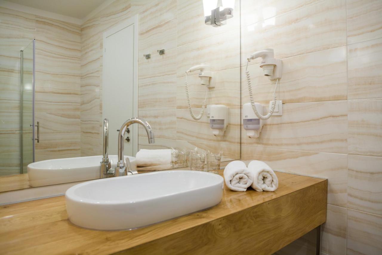 Hotel Perla Rogoznica  Bagian luar foto