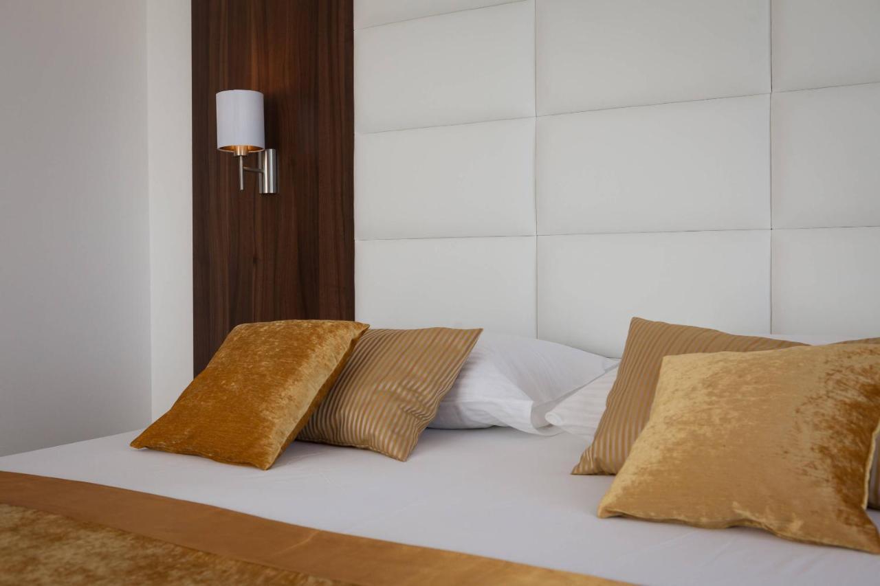 Hotel Perla Rogoznica  Bagian luar foto